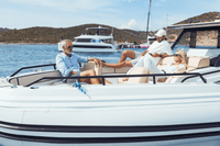 Zodiac X10CC met luxe zonnedek en comfortabele lounge zitplaatsen aan boord